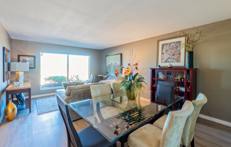 fully staged home property between Phoenix and Scottsdale